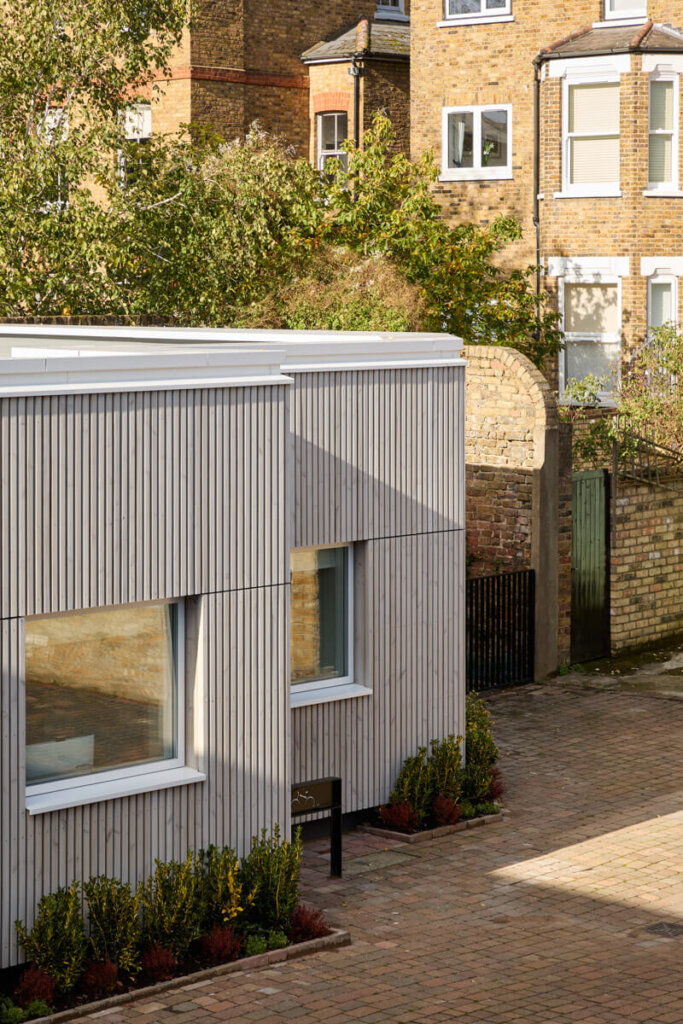 Ridgway Mews | Thermopine® SiOO:X Light Grey | Host Architecture | LBJ Design & Build Ltd | Chris Snook Photography