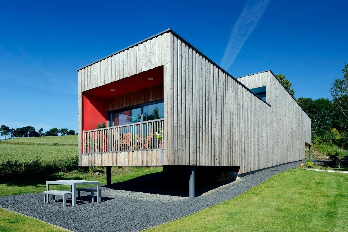 Russwood Scotlarch® board-on-board cladding on the Little Lindesfarne project