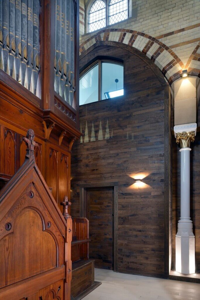 Classic Smoked Antique Oak Flooring | Ollier Smurthwaite Architects