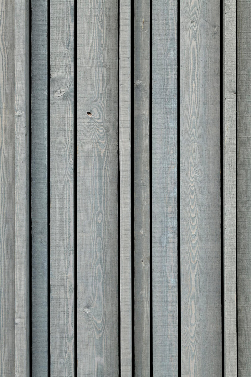 Timber fins in modern architecture: innovative solutions for secret ...
