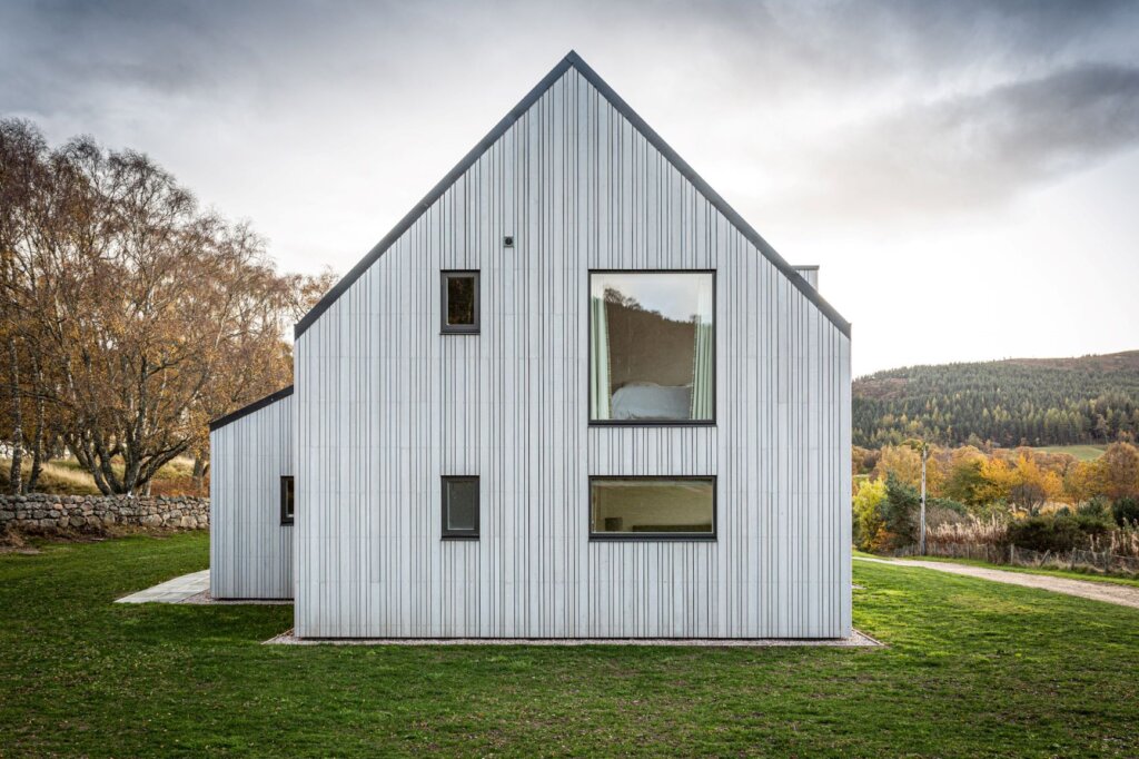 SILA Select® Cladding Off-Sawn, factory coated with SiOO:X Light Grey | Gerry Robb Architectural Design | Brudon Joinery Ltd