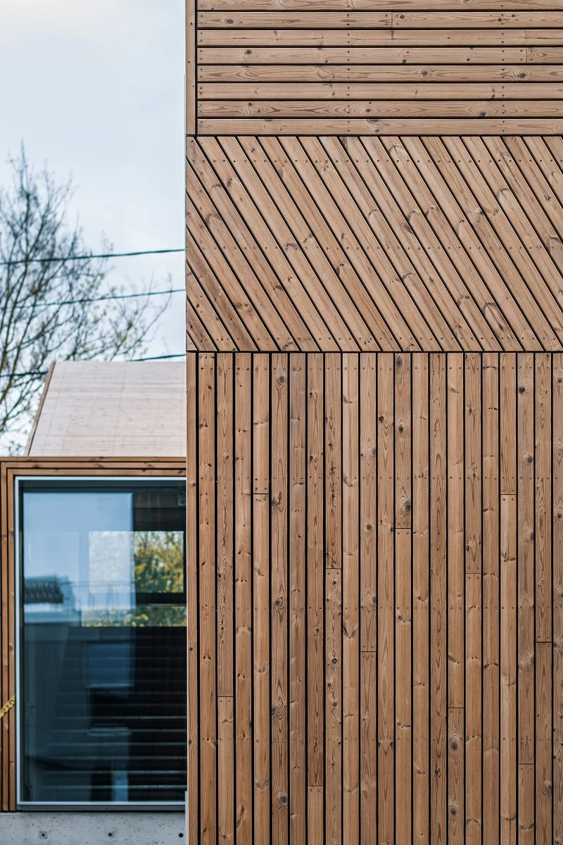 Lunawood collection in Luna Parallelogram SSS profile on the PASAKA House