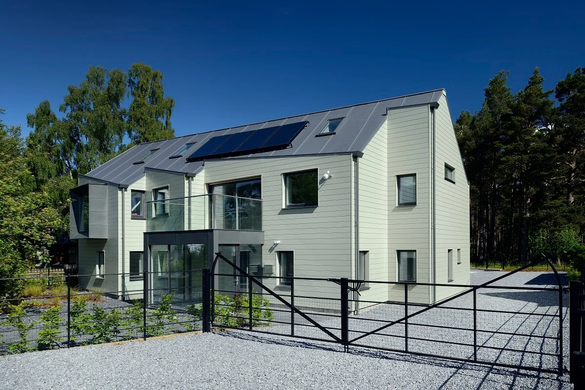 Accoya® RW119 secret fix (192mm wide), factory coated with Teknos® paint system