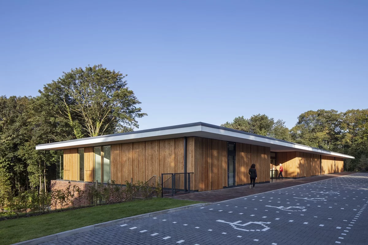 SILA Select® Siberian Larch Cladding, Fire treated with Sentrin and fixed with F-BohrFix® Screws | Hoskins Architects | Dapple Photography