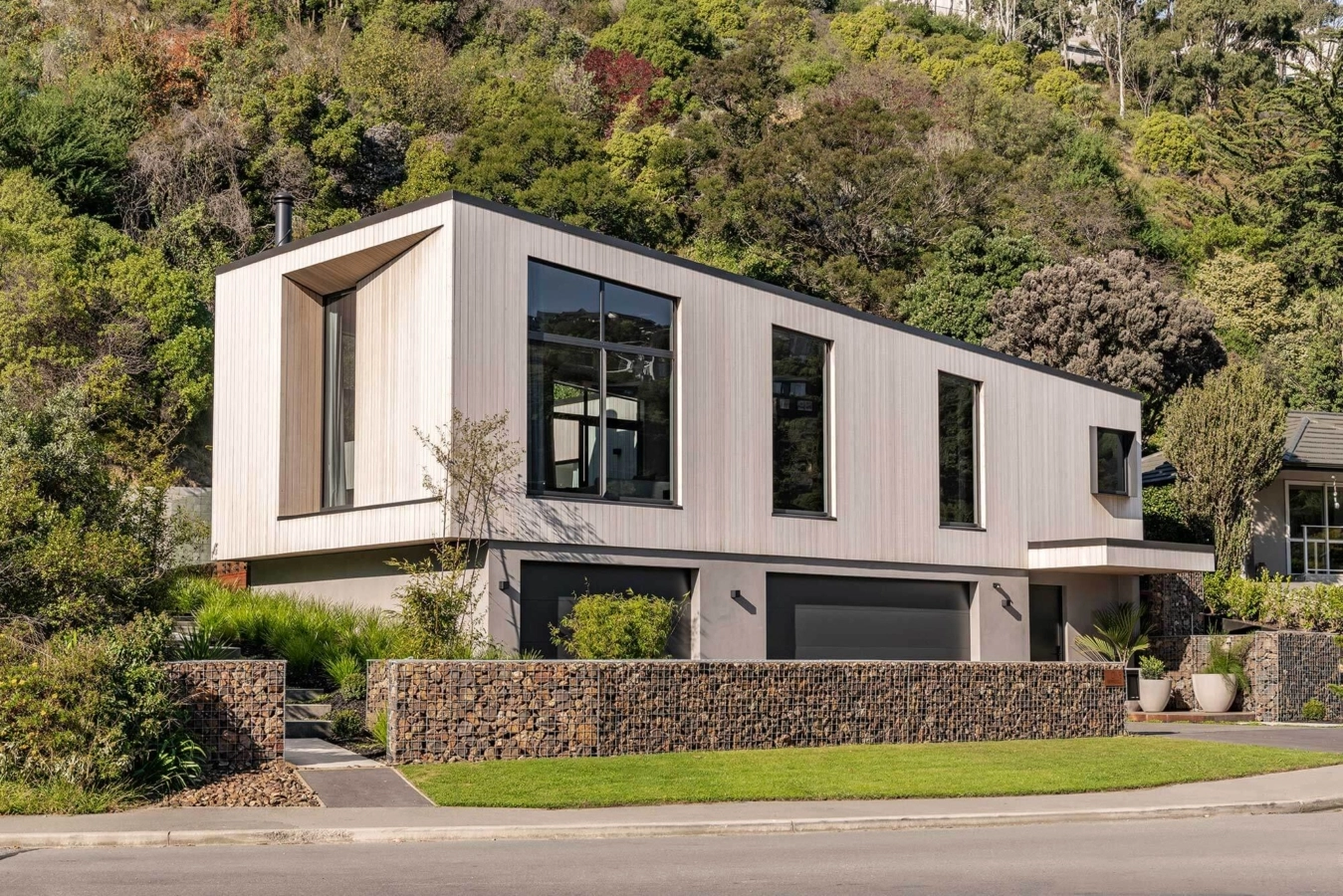 Abodo Vulcan Vertical Grain cladding coated with SiOO:X