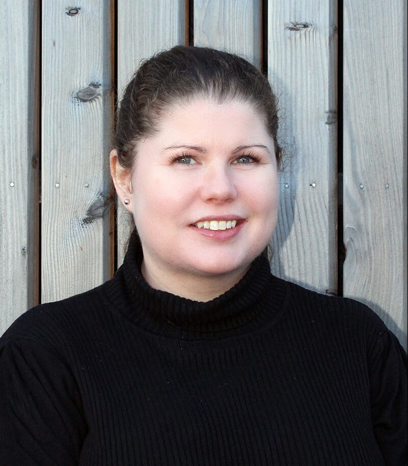 Laura McKinnon portrait