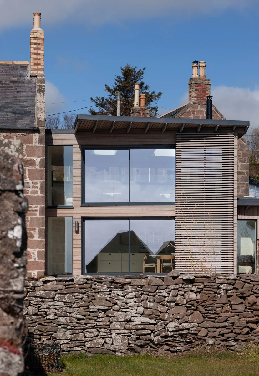Thermopine® Clear with a SiOO:X Mid Grey coating and Abodo VG fins on the Johnshaven Extension project.
