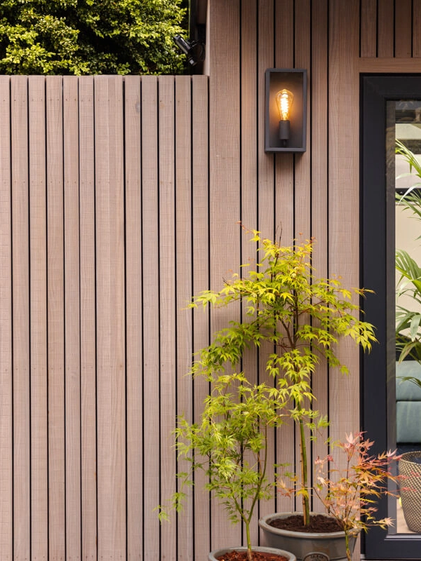 Garden room in Edinburgh timber featuring Abodo Vulcan Vertical Grain cladding and SiOO:X Mid Grey by Outside in Garden Rooms