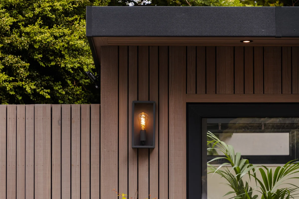 Garden room in Edinburgh timber featuring Abodo Vulcan Vertical Grain cladding and SiOO:X Mid Grey by Outside in Garden Rooms
