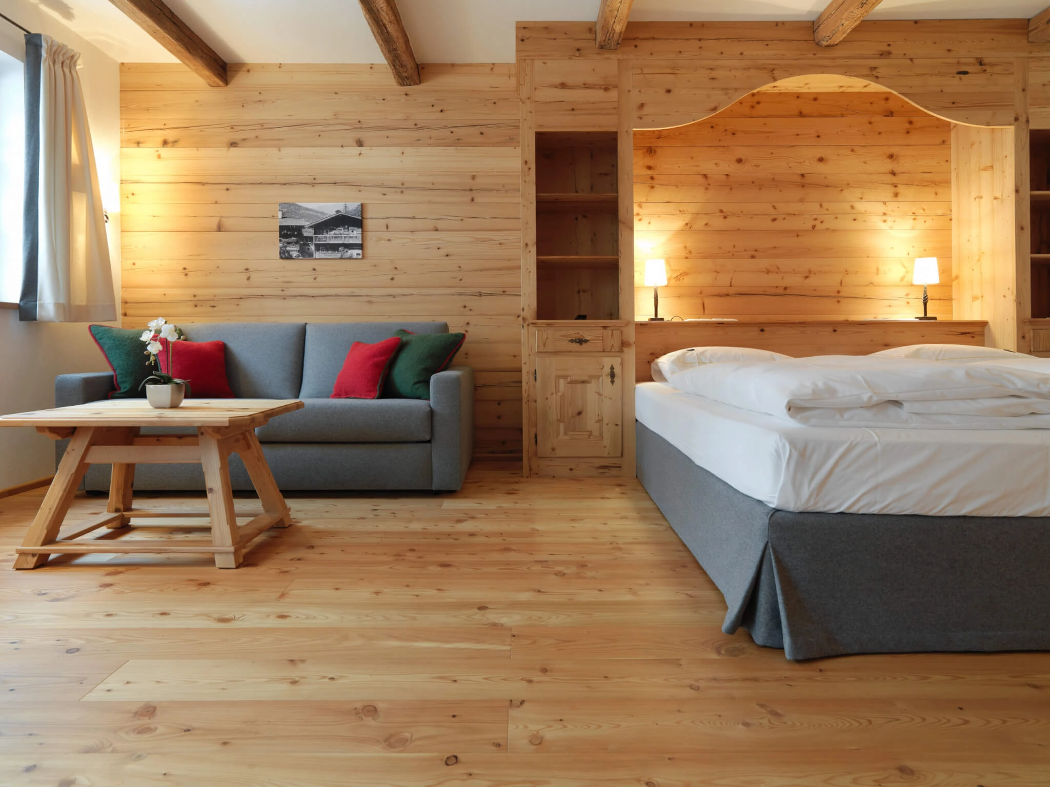 European Mountain Larch Flooring | Natural