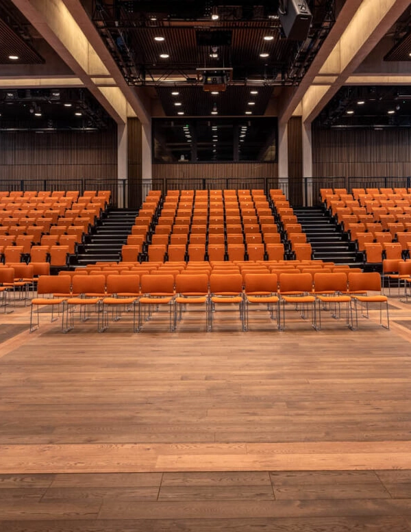 A lecture hall in The University of Edinburgh's Edinburgh Futures Institute building with Russwood European Oak Flooring in Cinder and Antique.