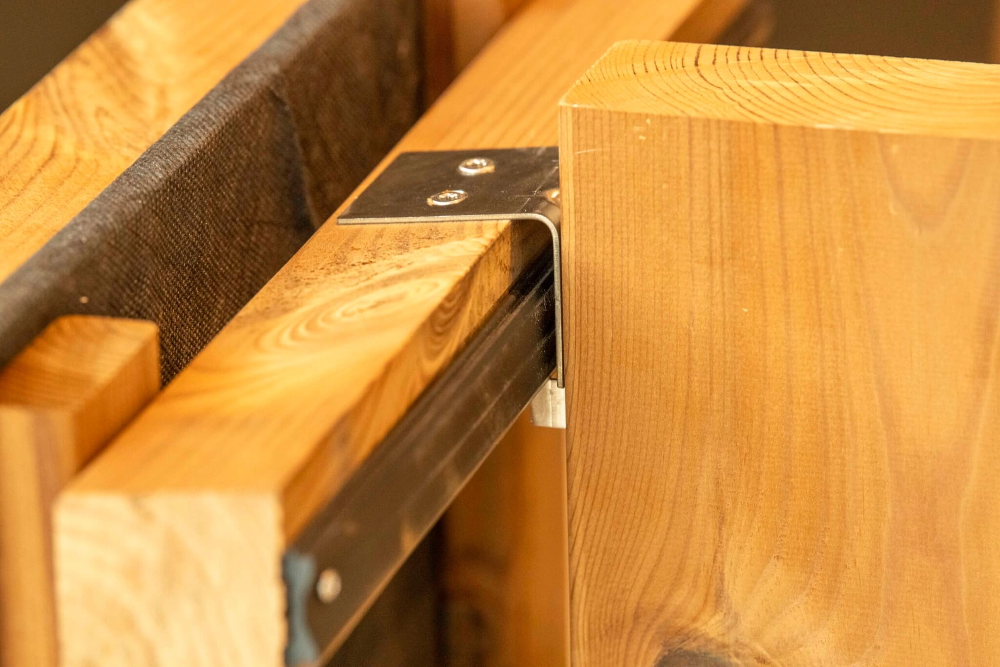 Russwood FinFix® being used to attach timber to a batten.