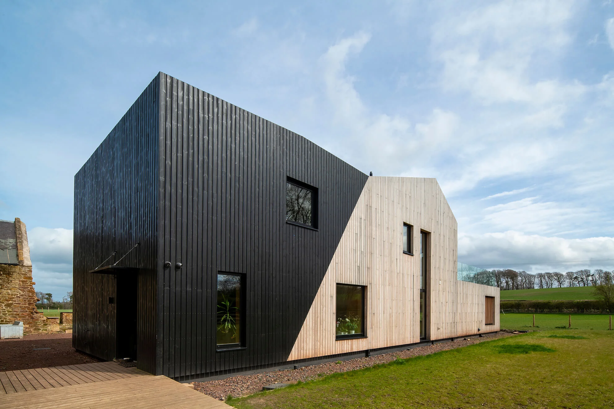 Embracing the two-tone timber cladding trend