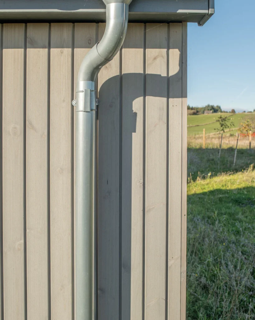Thermopine coated in SiOO:X Mid Grey on the Dornoch project by mi architects