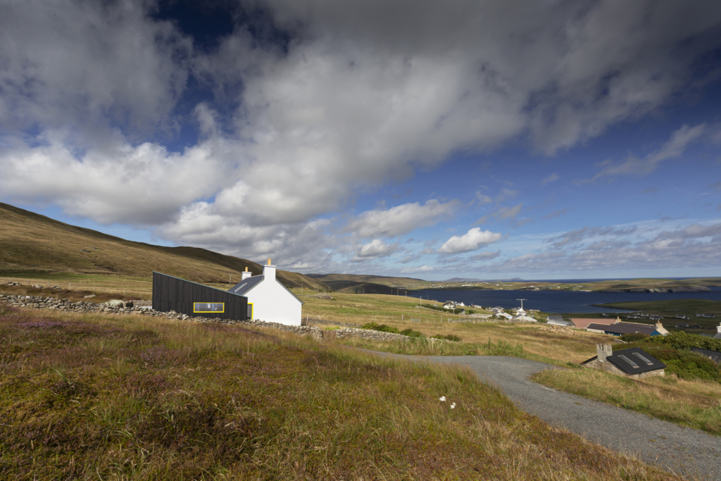 Burnside cottage in rural Sheltand