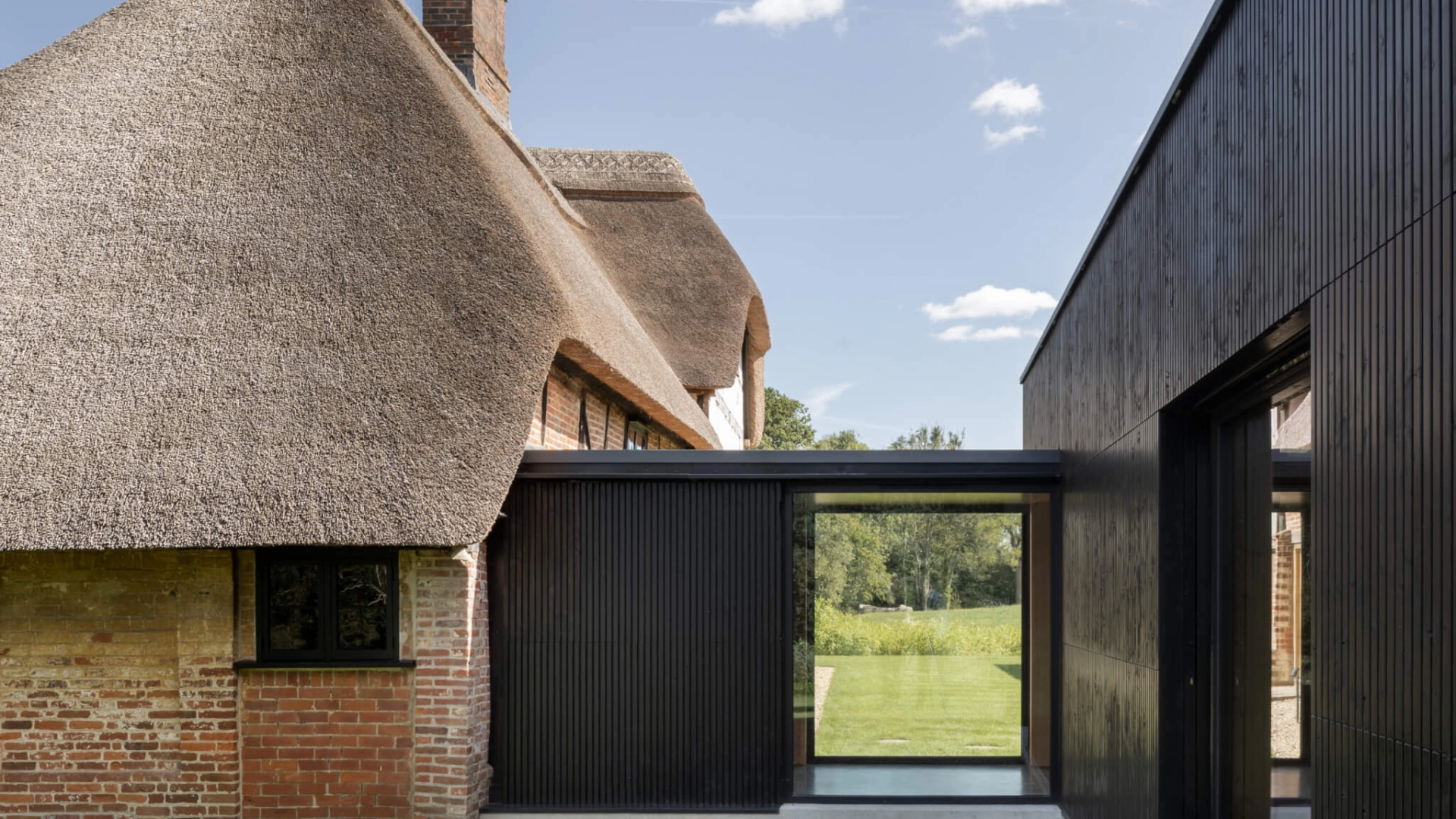 Black House Farm with Lunawood Collection Luna Triple with a black oil