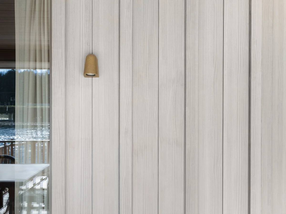 Noka designed by Bainland Lodges with Abodo Vulcan Vertical Grain with a SiOO:X Light Grey coating