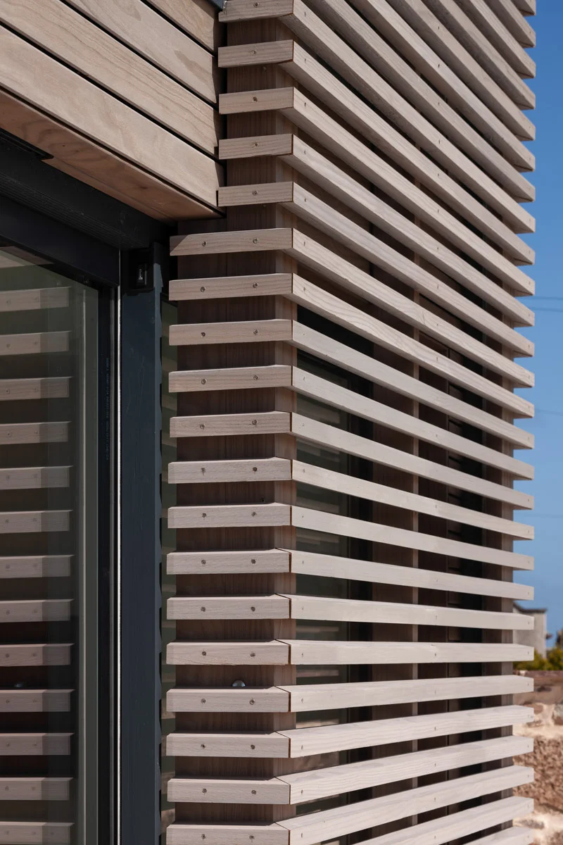 Thermopine® Clear with a SiOO:X Mid Grey coating and Abodo VG fins on the Johnshaven Extension project.