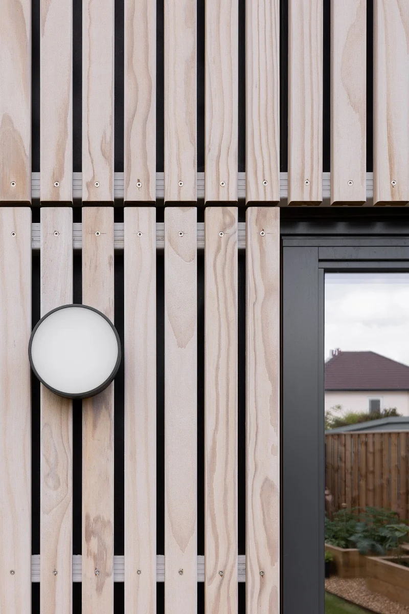 Thermopine® Clear with a SiOO:X Light Grey coating on the Bonaly project.