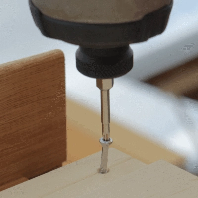 Drilling F-Bohr screw into cladding