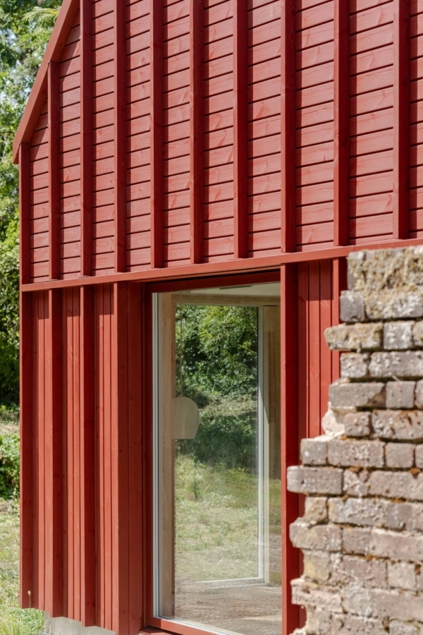 rust red cladding